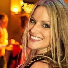 Holly Carman's Instagram, Twitter & Facebook