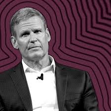 Gov. Lee quickly signs bill cutting Metro Council