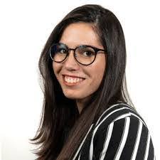 Deb Leone's Instagram, Twitter & Facebook