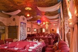 The wide windows open up the space and give it an outdoorsy vibe. Decor Ideas For Indian Restaurants Lovetoknow