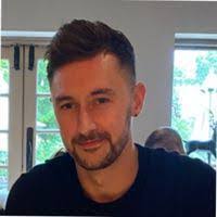 Alex Shackleton's Instagram, Twitter & Facebook