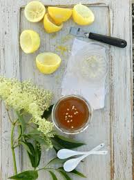Je Peux Lecher La Cuillere En 2020 Fleur De Sureau Recettes De Cuisine Sureau