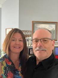 What is the average age of this community?