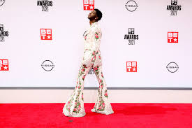 The 2021 bet awards will air this sunday, june 27 and the network will be taking full advantage of the 2021 bet awards show returns with a live audience on sunday. Xjcnqy9dus9vxm