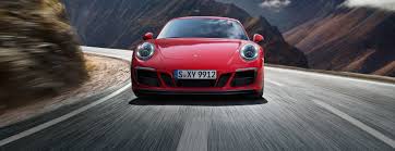 Porsche 911 memiliki banyak tipe dan model, di antaranya carrera, carrera s, carrera t, targa 4, gts, turbo, gt3, dan gt 2 rs, termasuk pilihan tipe coupe maupun cabriolet. Porsche 911 Carrera Gts Porsche Asia Pacific