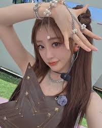 𝐁𝐀𝐃𝐁𝐈𝐒𝐒 𝐗 𝐙𝐇𝐔 𝐗𝐔𝐃𝐀𝐍 Team leader ZHU XUDAN confidently  shined in the SUPER STARS dress (top) from the BADBISS RTW WINTER 2024  collection during her performance at the first public stage. At