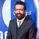 ماندو العدل يصور "البدلة" فى