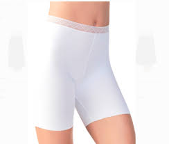 Vassarette Womens Size Medium 6 Invisibly Smooth Slip Short White Style 12385 90649712112 Ebay