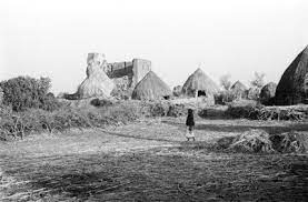 صور نادره من تهامة العام 1945ـ 1947 م منتديات جازان in 2021 natural landmarks monument valley rare pictures