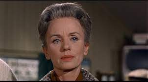 In that span of time, she enjoyed an amazing film renaissance at age 80, something unheard of in a town that worships youth and nubile beauty. Alfred Hitchcock S The Birds 1963 Cagey Films