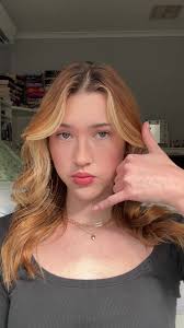 Transformación de cabello: vuelta al castaño