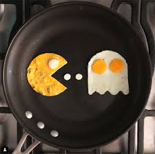 Come fare uova a occhio di bue perfette piccoli consigli per avere uova al tegamino perfette! Ricetta Uova Al Tegamino E Come Trasformarle In Vere Opere D Arte Galline Pollaio Ricette Con Uova E Video Divertenti