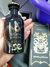 The voice of the snake eau de parfum di gucci è una fragranza del gruppo legnoso speziato unisex. Oficialus IsdavystÄ— Pakenkti Gucci The Voice Of The Snake Clarodelbosque Com