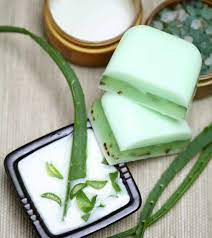 Wenn euch „seife selber machen gefällt, verlinkt die seite doch auf eurem blog oder eurer website und lasst andere an den tipps und rezepten von seife selber machen teilhaben. Aloe Vera Gel Selber Machen Und Naturlich Haut Und Haare Verwohnen