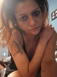 I am sure nobody care the red circle 😂😂😂