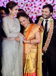 Jaya Prada And Sridevi Seemed To Have Ended Their Alleged Rift As Both Exchanged Warm Greetin Blouse Designs Indian Designer Saree Blouse Patterns Saree Trends