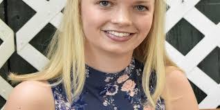 Rhonda Schafer's Instagram, Twitter & Facebook