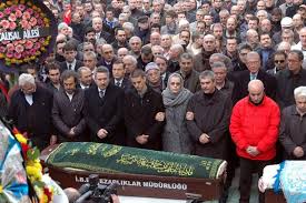 Yılmaz özdil'in son yazısı bugün sözcü'de yayınlandı. Yilmaz Ozdil In En Aci Gunu