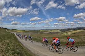 Jensen og hans panel af cykelforstandige gæster, som hver dag går dybt på tour de france. Tour De France Live Tv Ard Tv Radio Livestream