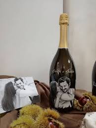 La Campionatura Si Amplia Bottiglie Incise E Decorate A Mano Personalizzabili Anche Con Ritratti Per Info 338 82253 Bottiglia Decorazioni Ritratti