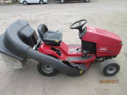 You will need to position the deck lift lever to the top notch on the right fender to do so. Toro Wheel Horse Lawn Tractor Le May Lawn Equipment K Bid