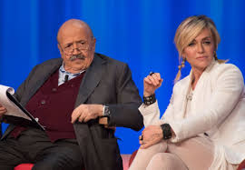 Maurizio costanzo e carlotta quadri con un'intervista esclusiva a linus, celebrano la nascita del grande alberto sordi ✨. Reunion Di Buona Domenica Al Maurizio Costanzo Show Ecco Chi Ci Sara Davidemaggio It