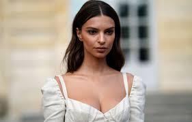 Dia dipasupil / getty images. Wallpaper Background Model Hair Actress Model Hair Actress Emily Ratajkowski Emily Ratajkowski Emily Ratajkowski Images For Desktop Section Devushki Download