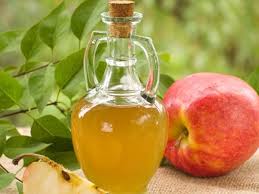 elma sirkesinin saca faydalari ve elma sirkesi sac maskesi tarifleri