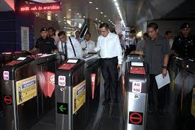 Bagaimana nak ke klia dari subang jaya dengan kereta sendiri. Hanya Rm10 Itu Harga Tambang Dari Subang Jaya Ke Klia Klia2 Semasa Mstar