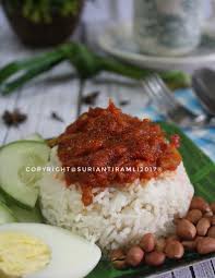Nasi lemak merujuk kepada nasi yang dimasak dengan menggunakan santan kelapa untuk menambah rasa lemaknya yang lazat. Jom Masak Nasi Lemak Tumis Tanpa Santan Ringkas Dan Menyelerakan