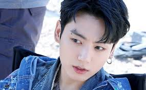Jungkook ist schuld am autounfall. Gbwsjibtibcawm
