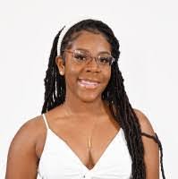 Nell Levy's Instagram, Twitter & Facebook