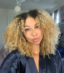 But the asymmetrical haircuts look best on the curly hair. 18 Best Short Blonde Hairstyles For Curly Hair Trending In 2020