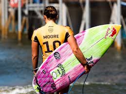 Each season, the top 9 women in the rankings automatically qualify for the next year's championship tour. While You Were Shopping Carissa Moore Won The Surf World Title And Nabbed An Olympic Games Slot At The Lululemon Maui Pro