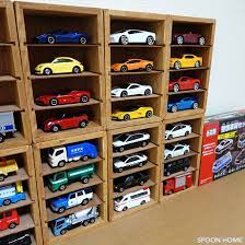 トミカの収納アイデア 100均の木製棚や持ち運びケースの活用法 ブログレポート 収納 アイデア 収納 アイデア 100均 トミカ 収納