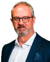 WOHNUNGSBRAND IM MEHRFAMILIENHAUS MODERNISIERUNG VON AUFZÜGEN DURCHSTARTEN  MIT AUSBILDUNG PLUS!