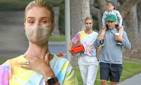 Nonton movie jason statham streaming film layarkaca21 lk21 dunia21 bioskop keren cinema indo xx1 box office subtitle indonesia gratis online download | nonton.pro. Rosie Huntington Whiteley Sports A Casual Look As She Enjoys A Family Day With Jason Statham And Son Daily Mail Online