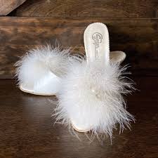 Vintage Boudoir Shoes Feather Bedroom Slippers Pearl White Etsy In 2020 Bridal Slippers Wedding Night Pearl White