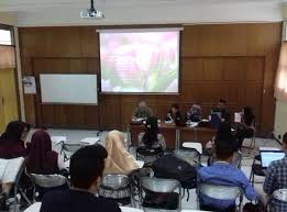 Semnas yang digelar kamis (26/6) oleh program studi (prodi) ilmu sejarah fakultas ilmu sosial universitas negeri yogyakarta (fis uny) ini diikuti oleh dosen, gurumgmp sejarah dan mahasiswa. Fakta Program Studi Pendidikan Sejarah Pascasarjana Uny Universitas Negeri Yogyakarta Fakta Kampus