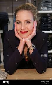 Women viola hi-res stock photography and images