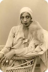 Famous Black Actresses In Their 20s Josephine Baker 6 3 06 To 4 12 75 Was An American Born French Dancer Singer And Actress Born Freda Josephine Baker Vintage Black Glamour African American