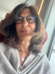 Efter regn kommer solsken! Den rejält blåsiga inledningen av årets  Almedalsvecka rättade till sig successivt. Värmen i mötena med nuvarande,  tidigare och potentiella kollegor kompenserade den…