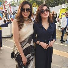 Madiha naqvi has certainly been a constant on our television screens, be it for her newscast or hosting morning shows. Madiha Naqvi And Mehwish Hayat Fashion Central