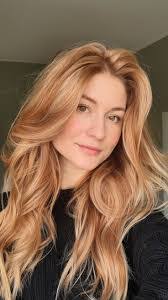 Danielle Hein's Instagram, Twitter & Facebook