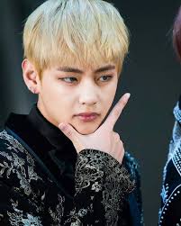 This marks the first time he deviated from the dirty blonde hair. Blonde Hair Taehyung Anyone Bts Kim Taehyung Facebook