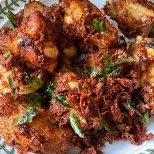 Hidangan ini begitu populer karena memiliki rasa yang khas dengan kuah. Yatiekitchen Resipi Ayam Goreng Daun Kari Gaul Semua Facebook