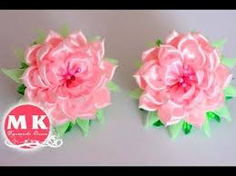 как сделать резинку для волос своими руками из ткани Master Klass Kanzashi Rozy Iz Atlasnyh Lent Rezinki Dlya Volos Diy Roses Of Satin Ribbons Youtube Podelki Iz Cvetov Bumazhnyj Cvetok Cvetochnaya Vyshivka