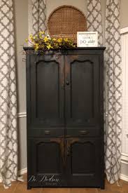How To Chalk Paint A Primitive Furniture Finish Primitive Furniture Painted Furniture Colors Black Painted Furniture