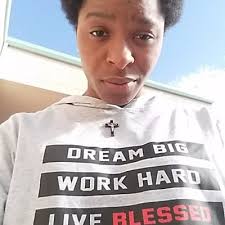 Jasmine Ayers (@weird_case)