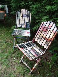Blue Velvet Chair A Day S Worth Of Inspiration Recycle And Repurpose Wooden Garden Chairs Garden Chairs Mod Podge